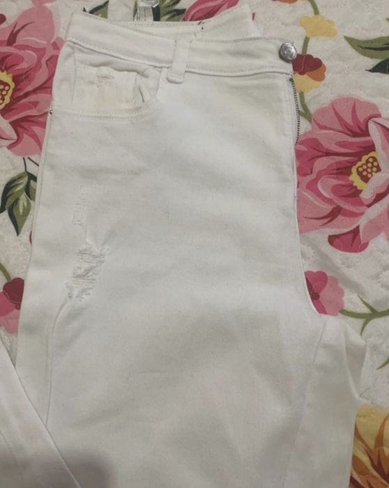 Calças brancas de sarja “Code” tamanho 40