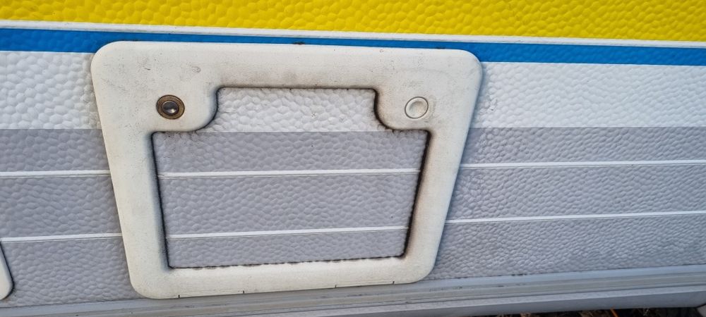 Drzwiczki serwisowe camper kemping