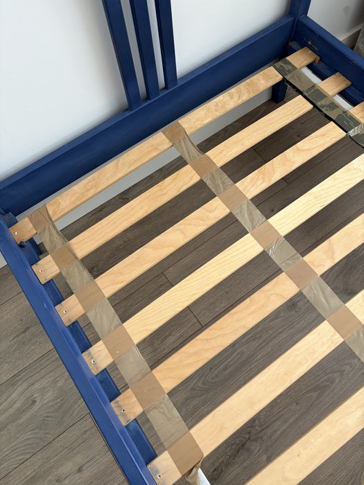 Cama e estrado ikea