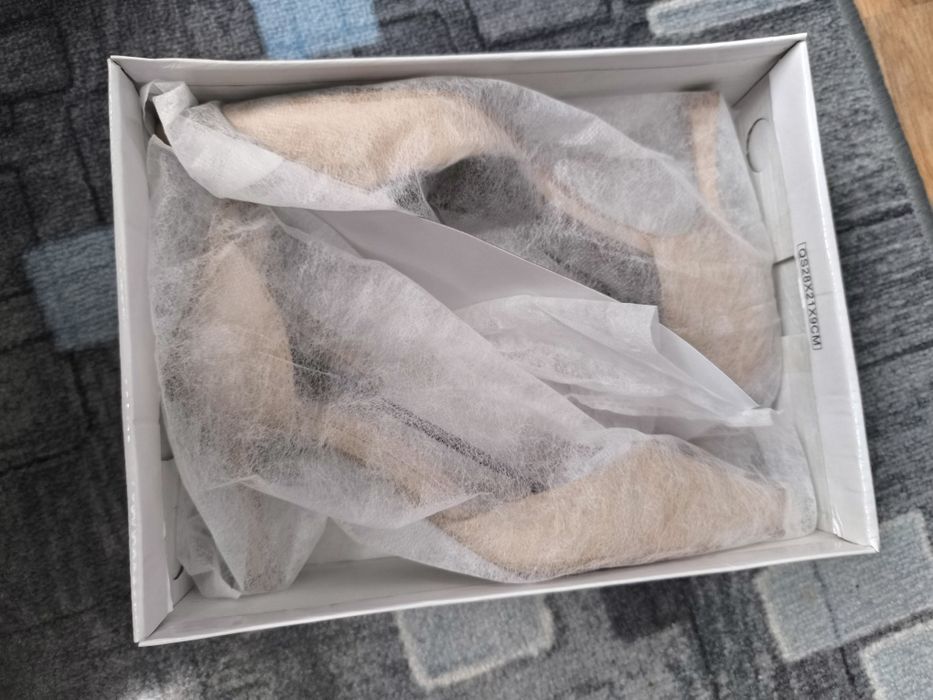 Czółenka na szpilce