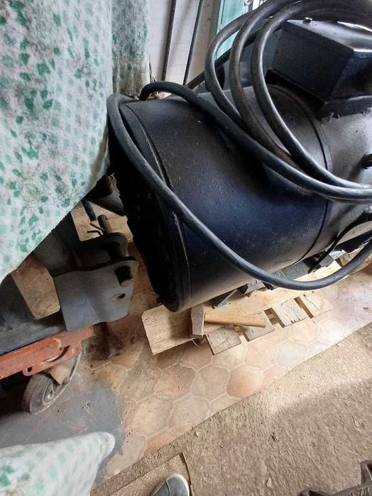 GERADOR ANTIGO 5KVA para ligar tomada de força trator/motocultivador