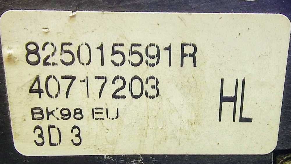 Fechadura / Fecho Porta Trás Esquerdo 825015591R - RENAULT CLIO IV
