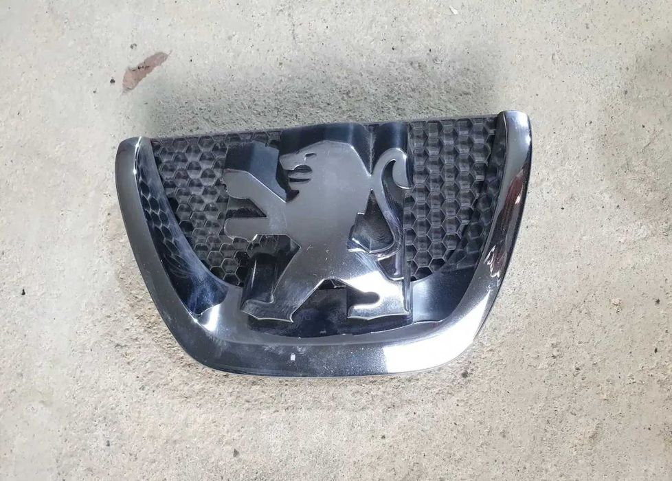 Peugeot 207 CC Emblemat