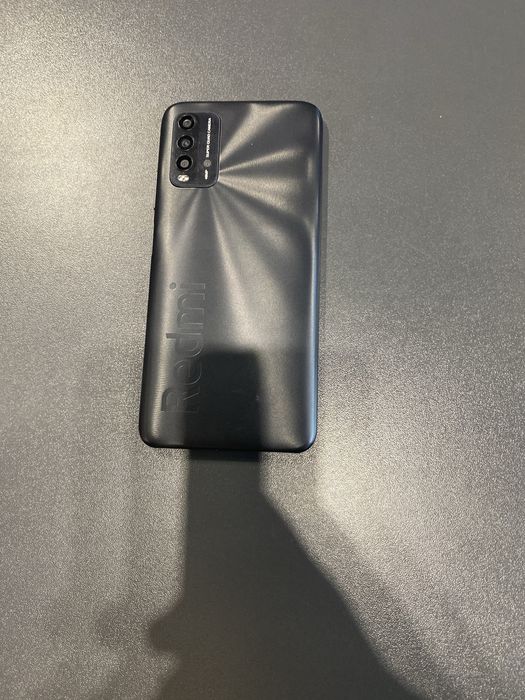 Redmi на 64 гб в гарному стані все працує