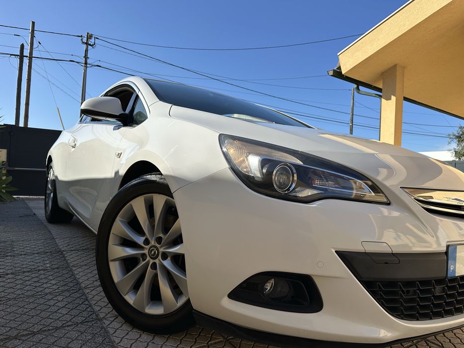 Opel Astra J GTC