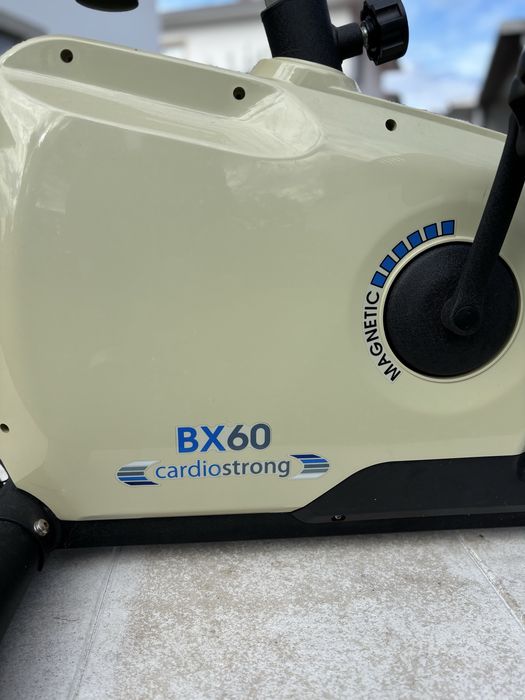 Bicicleta Estática CardioStrong BX60
