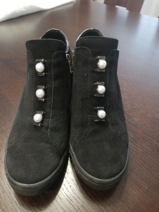 Buty, botki czarne r. 39