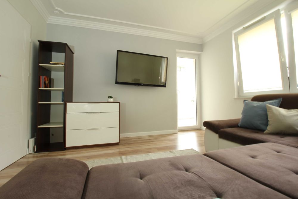 Pokój z balkonem w mieszkaniu tylko 3 pokoje