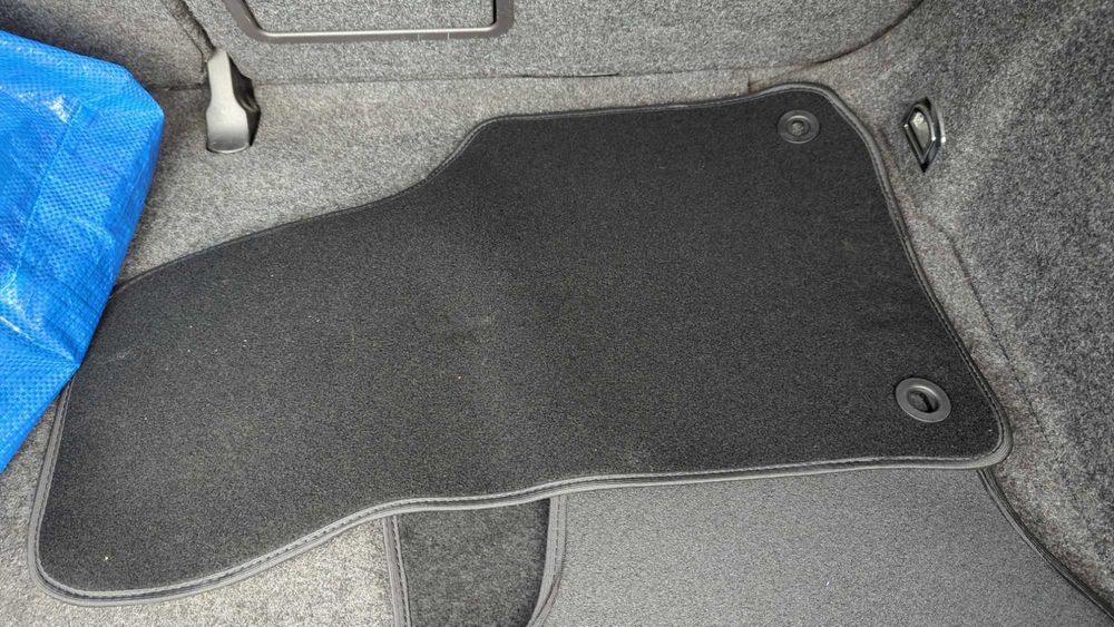 Tapetes de carro novos VW/Seat/Audi