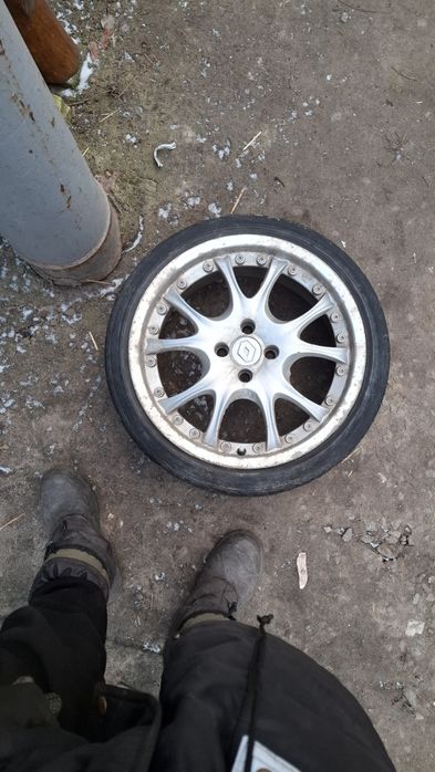 Колеса r17*40*215 4×100 60.1 на Renault