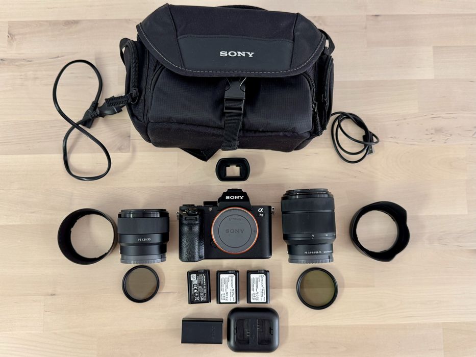 Sony A7II + Sony 50mm f1.8 FE + Sony 28-70