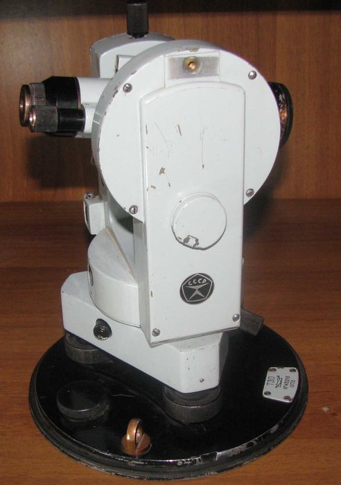 Теодолит Т-30 1973 г. в рабочем состоянии