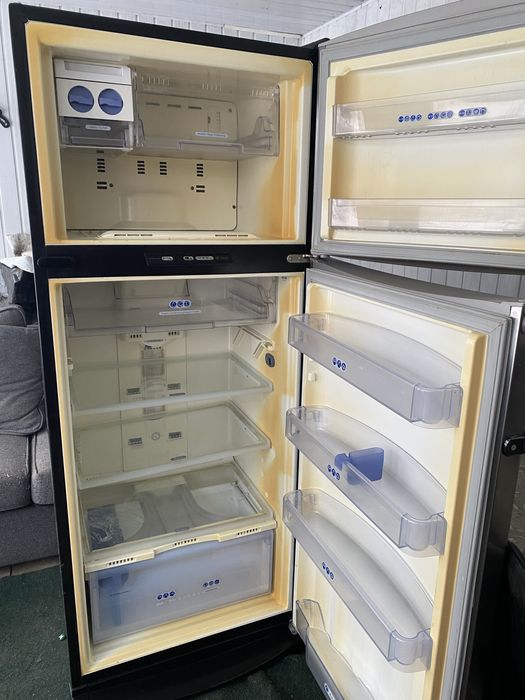 Хололильник Whirlpool ARC 4170 IX