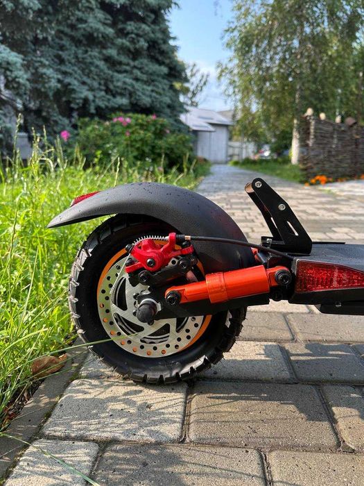 Электросамокат черный XBUST 0O1 REV2 (800 Вт, 15А) Електросамокат XB