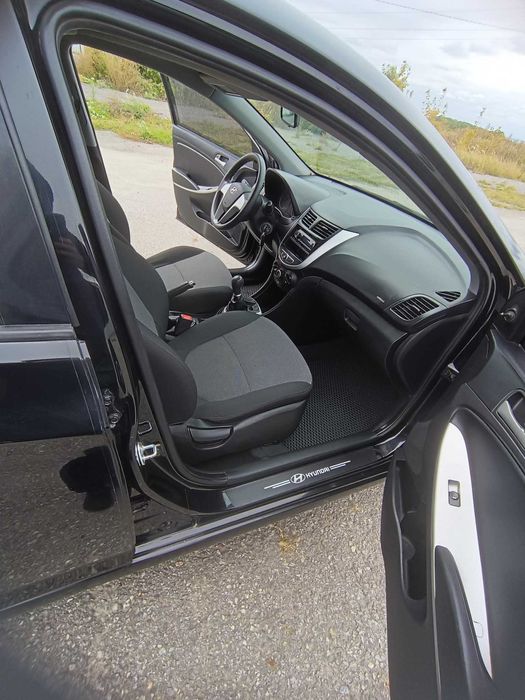 Хюндай акцент 2013рік газ 4