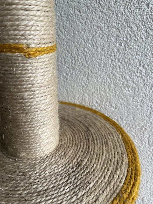 nowy drapak dla kota