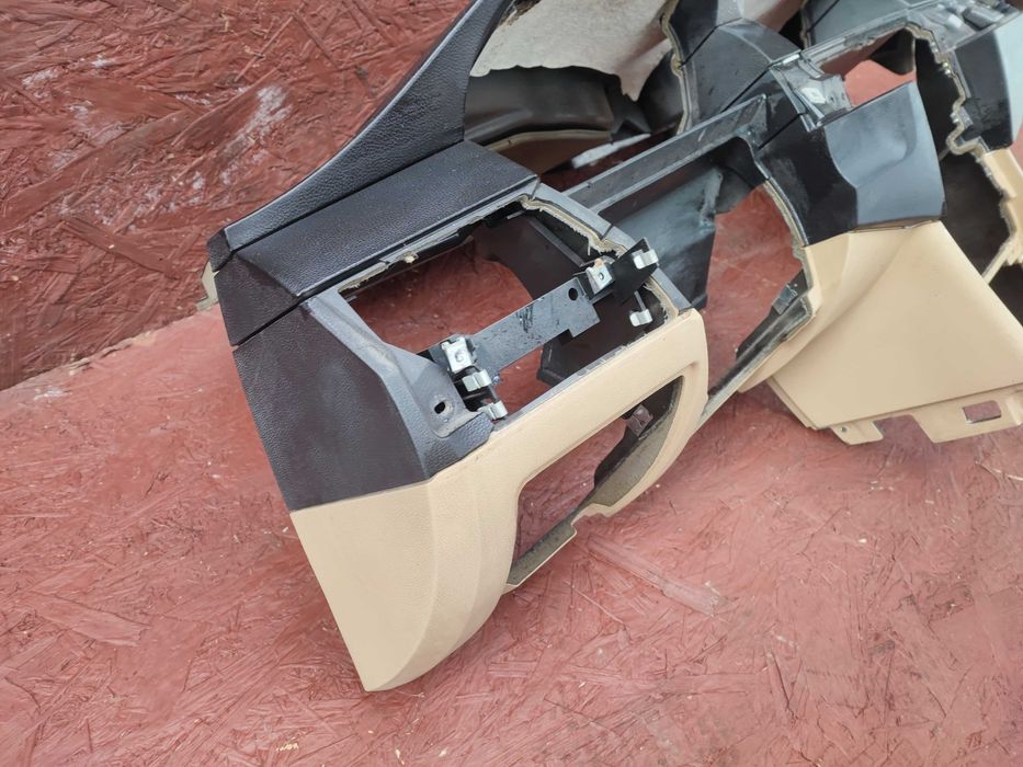 BMW E60/ E61 ORYGINALNY KOKPIT, Deska rozdzielcza EU w kol. BEIGE OEM