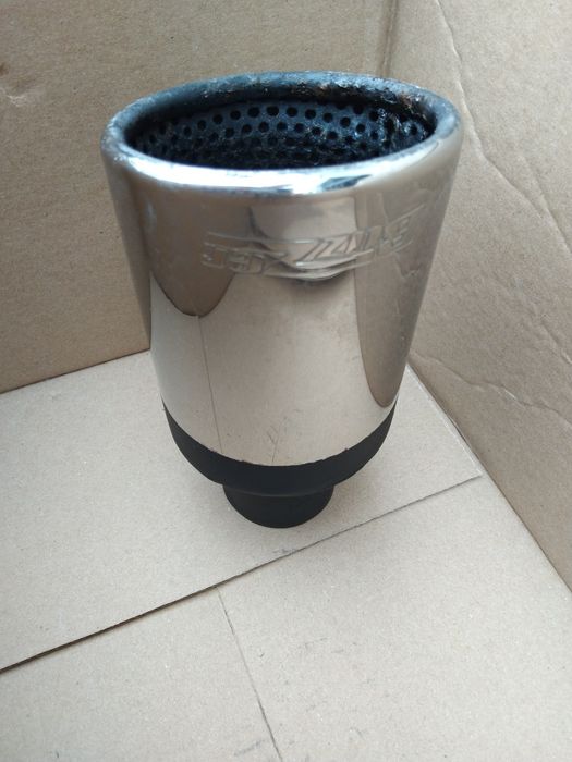 Chromowana ozdobna końcówka wydechu BUZZER ZZ84X dyfuzor okrąg tuning