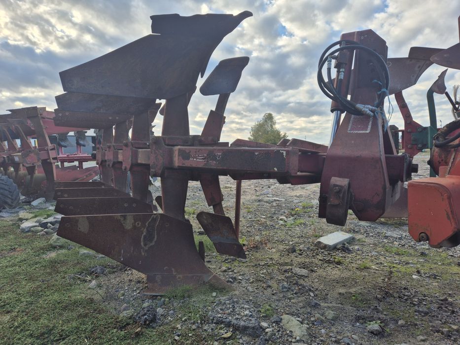 Pługi obrotowe Naud Overum lemken Gregoire Besson 4 5