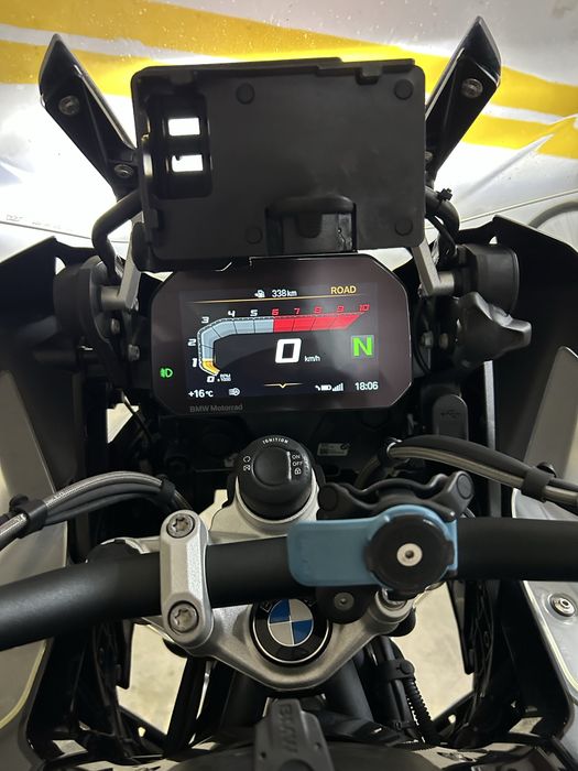 BMW R1250GSA Triple Black