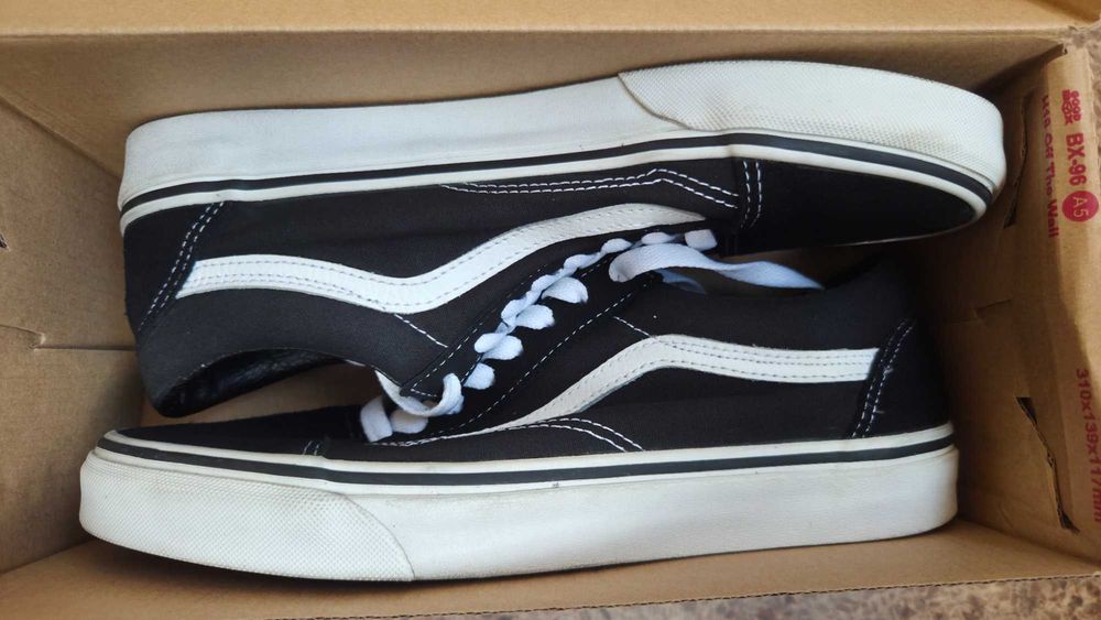 Кеди Vans Old Skool Black/White, розмір 42