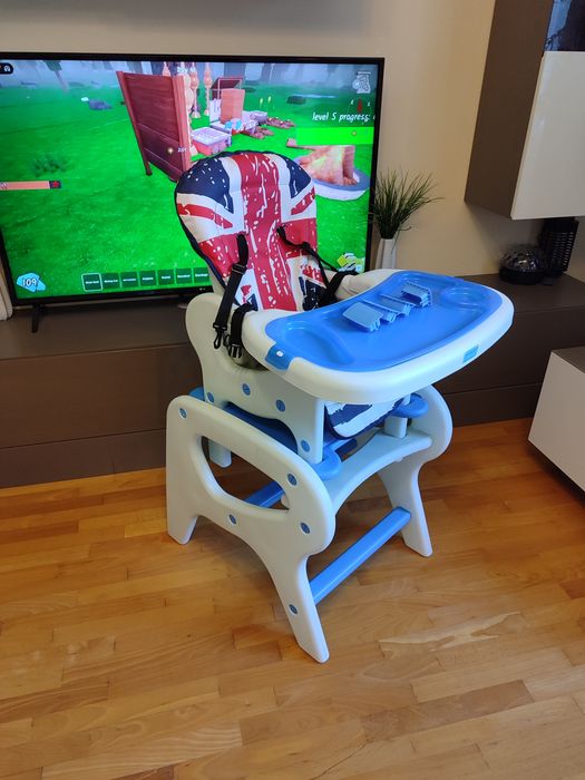 Дитяче крісло трансформер для годування.