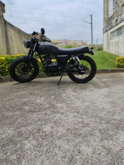 Moto mash 125 espetacular