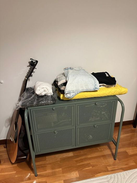 Comoda em metal IKEA modelo NIKKEBY