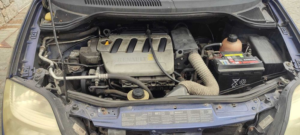 Renault Megane Scénic 1.4 (2002) — Familiar Fiável e Pronto a Circular!