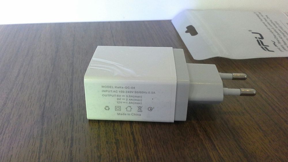 Сетевое зарядное устройство 4 x USB 3.1A Quiсk Charger QC 3.0