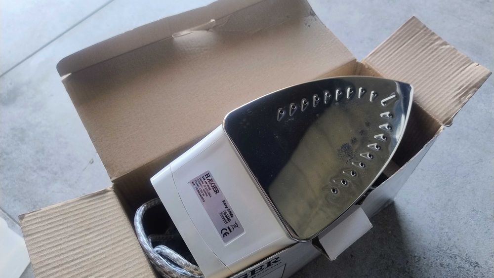 Ferro de engomar HAEGGER Easy Glide 2200