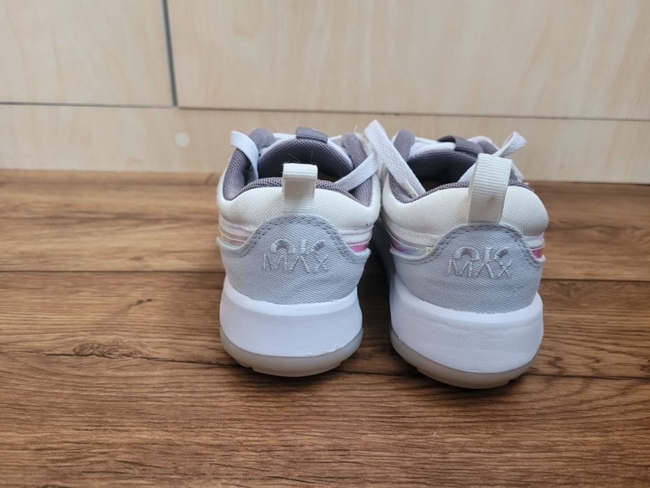 Кросівки Nike air max 33 розмір 
Оригінал.  Довжину устілки дивіться н