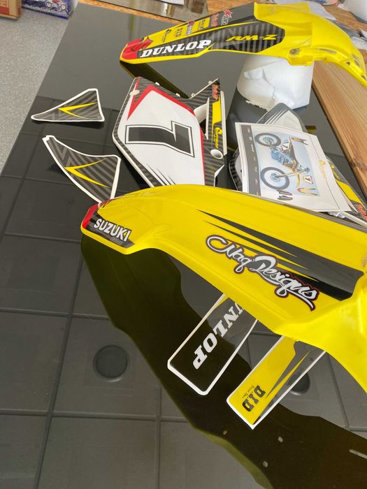 Kit Autocolantes Suzuki