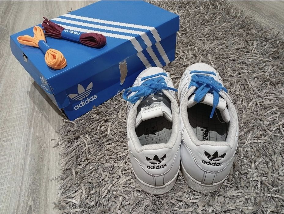 Adidas SUPERSTAR