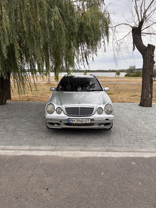 Продам мерседес 210 2.2 дизель автомат