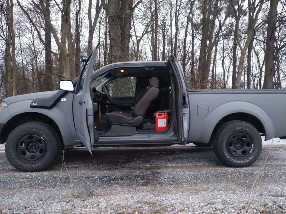 Nissan Frontier Navara 4.0 V6 King Cab  4x4 / Zamiana