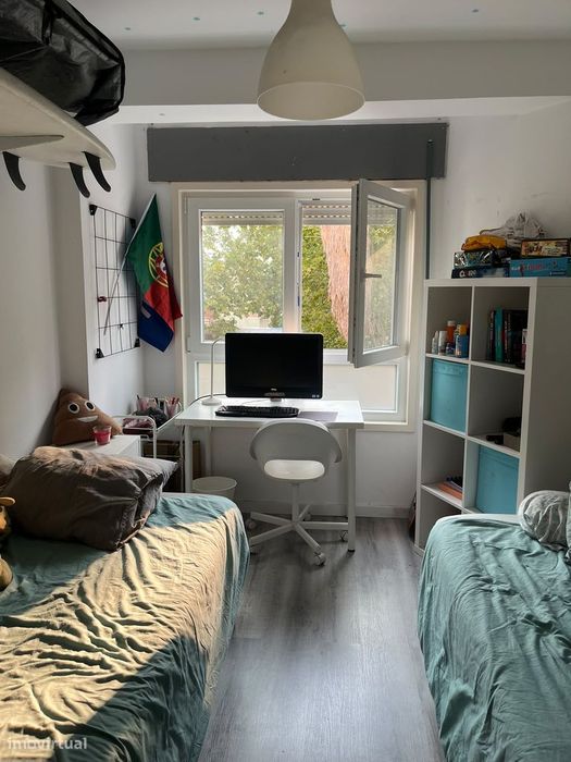 Apartamento T2 na Rua da Fenache, Caparica