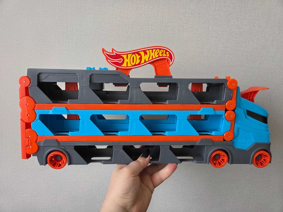 Трек Хотвілз Hotweels автовоз-парковка Speedway Hauler