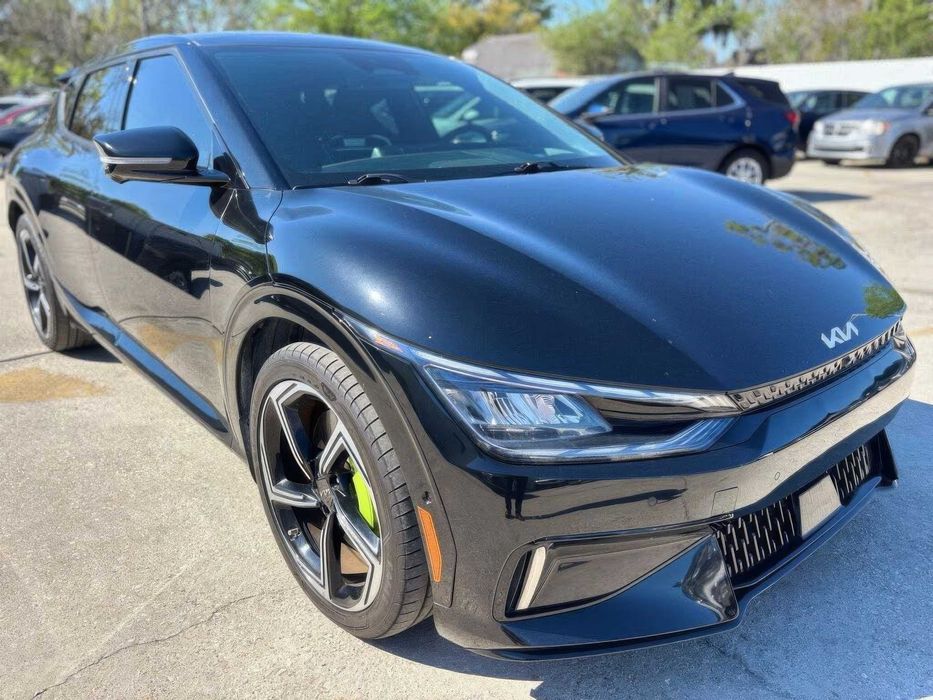 Kia EV6 GT      2023