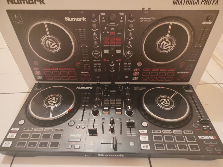 Numark MixTrack Pro FX