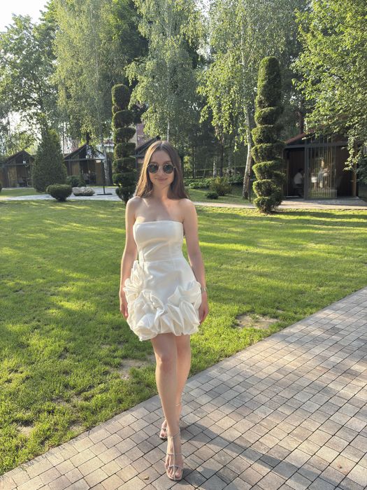 Сукня біла CHER17 з квітами