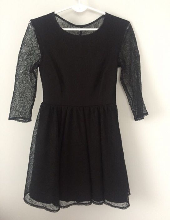 Czarna sukienka MOHITO