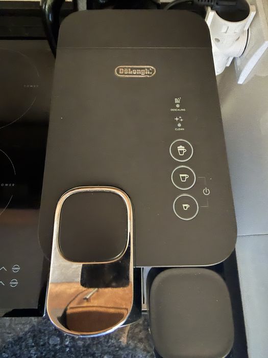 Máquina de café Nespresso - Delonghi