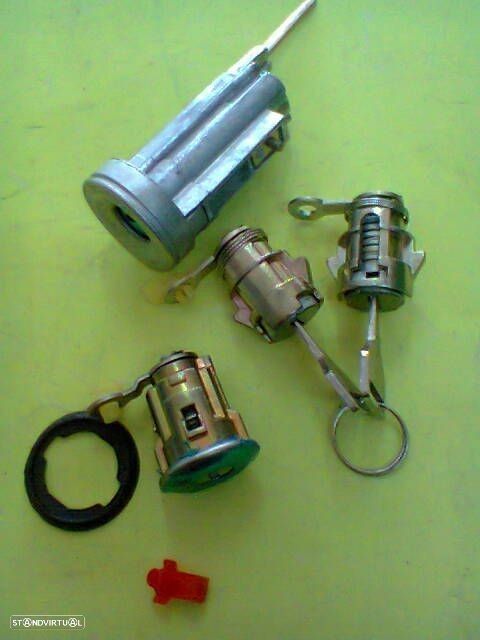kit fechos canhões portas e ignição com chaves Toyota Corolla EE90