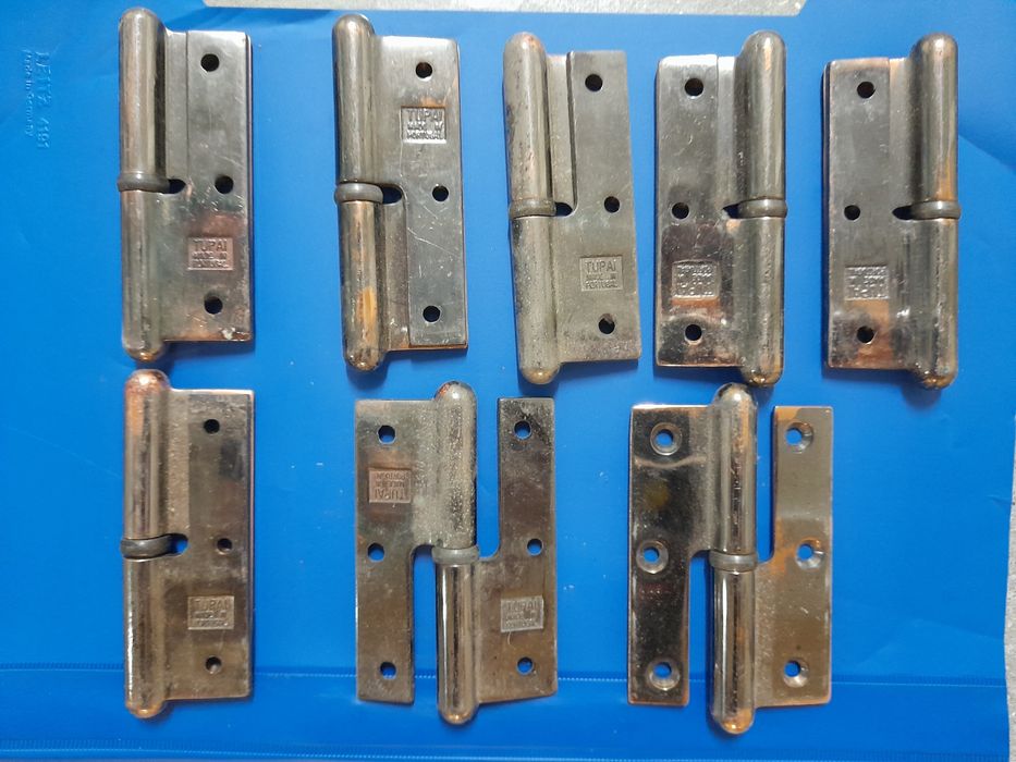 Tupai Hinges