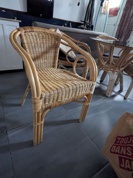 Conjunto mesa e cadeiras bambu