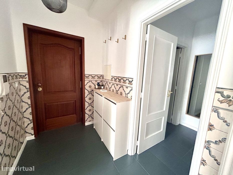 Apartamento T2 totalmente mobilado Paredes centro/estação