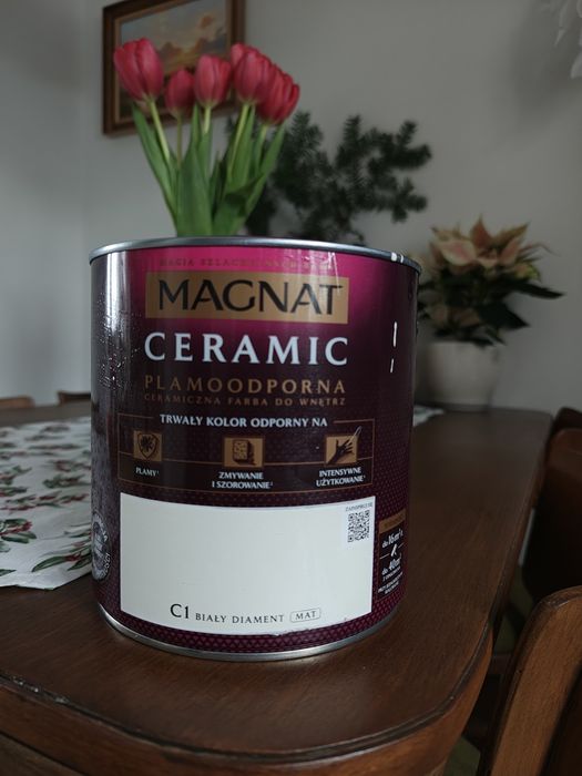 Farba ceramiczna Magnat 2,5 l biała - świeżo otwarta