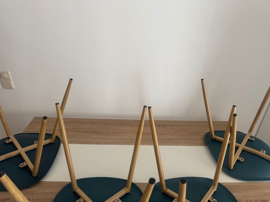 Mensa de jantar com 4 cadeiras