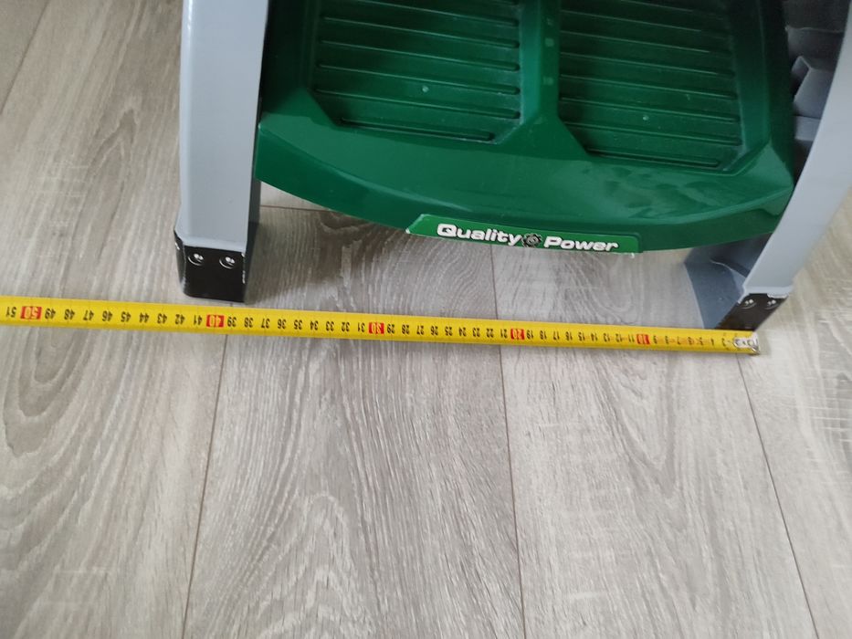 Mini warsztat z narzędziami dla majsterkowicza